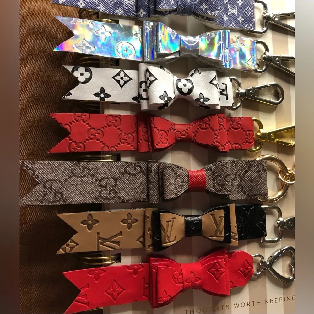 Handmade fashion keychains - Picture 3 of 3